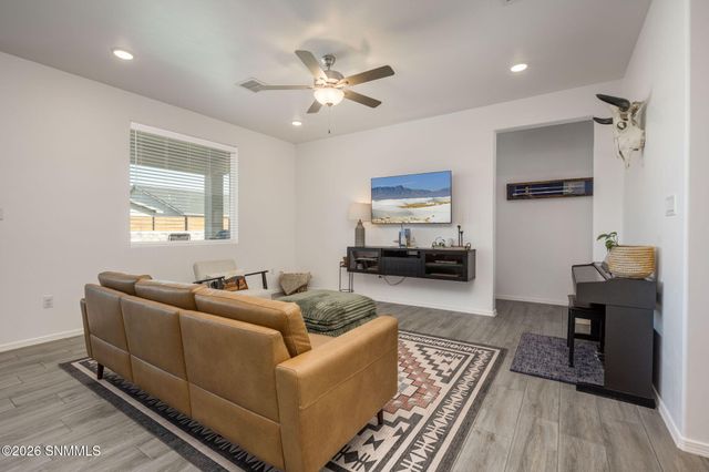 6109 Montgomery Road, Las Cruces, NM 88012