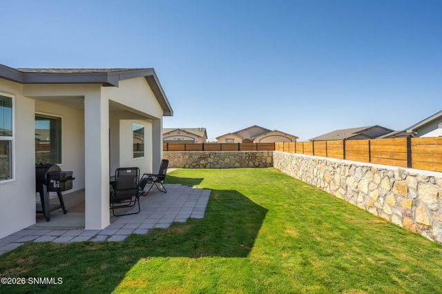 6109 Montgomery Road, Las Cruces, NM 88012