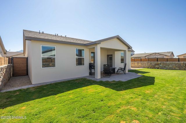 6109 Montgomery Road, Las Cruces, NM 88012
