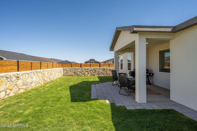 6109 Montgomery Road, Las Cruces, NM 88012