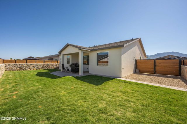 6109 Montgomery Road, Las Cruces, NM 88012