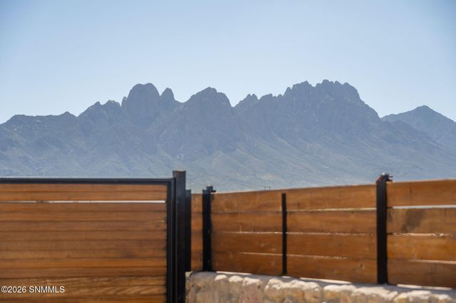 6109 Montgomery Road, Las Cruces, NM 88012