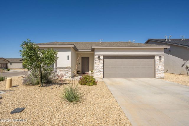 6109 Montgomery Road, Las Cruces, NM 88012