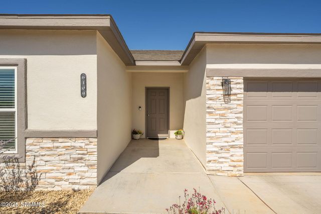 6109 Montgomery Road, Las Cruces, NM 88012