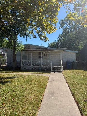5725 Kimbrough Dr, Corpus Christi, TX 78412