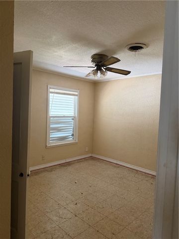 5725 Kimbrough Dr, Corpus Christi, TX 78412