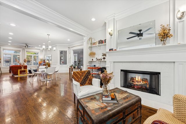 3733 W Sunnyside Avenue, Chicago, IL 60625