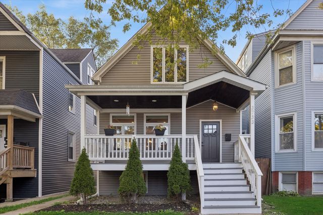 3733 W Sunnyside Avenue, Chicago, IL 60625