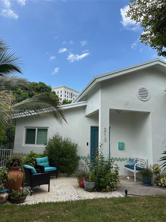 213 Florida Ave, Coral Gables, FL 33133