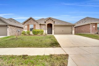 1207 Knoll Drive, Ennis, TX 75119