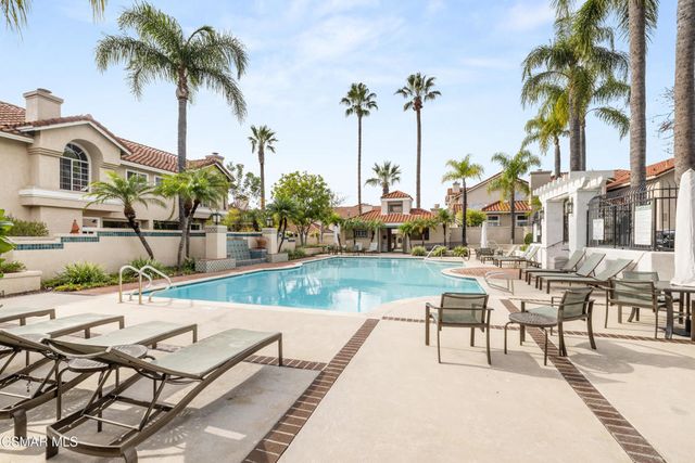 600 Kingswood Lane G, Simi Valley, CA 93065