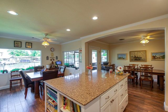 213 Lakeview, Sunrise Beach, TX 78643