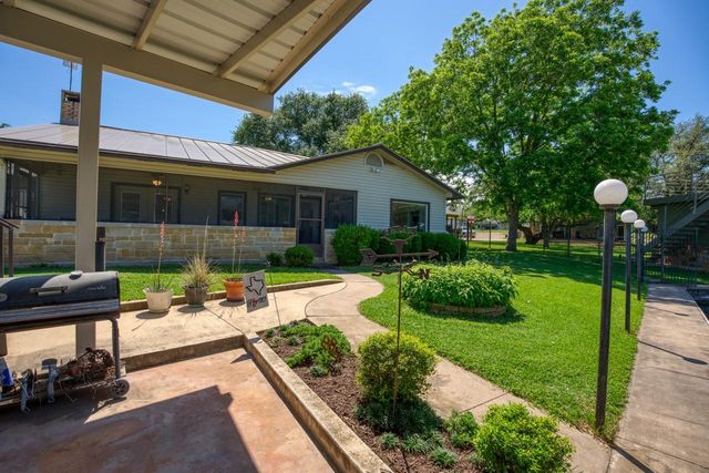 213 Lakeview, Sunrise Beach, TX 78643