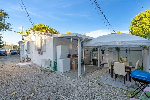 1064 NW 103rd St, Miami, FL 33150