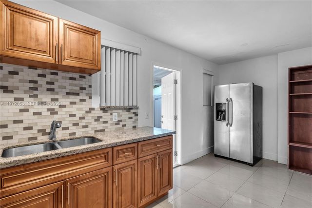 1064 NW 103rd St, Miami, FL 33150