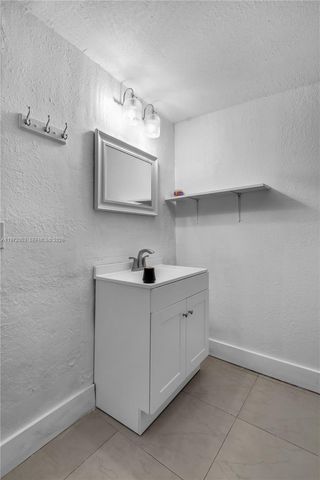 1064 NW 103rd St, Miami, FL 33150