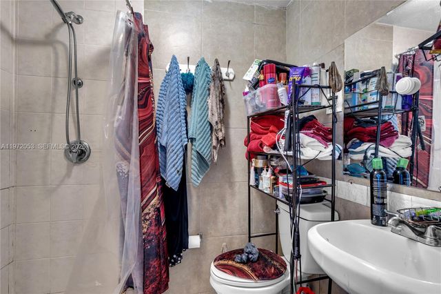 1064 NW 103rd St, Miami, FL 33150