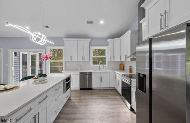 912 Spruce Trl, Stillwater Twp., NJ 07860
