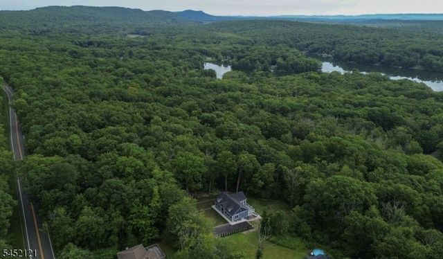912 Spruce Trl, Stillwater Twp., NJ 07860