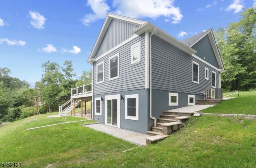 912 Spruce Trl, Stillwater Twp., NJ 07860