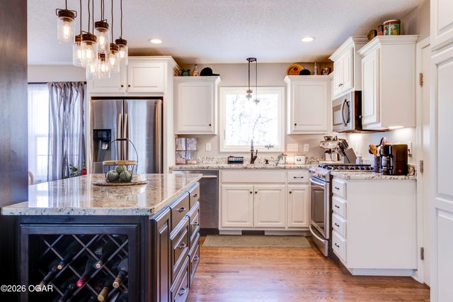 315 E 33rd Street, Joplin, MO 64804