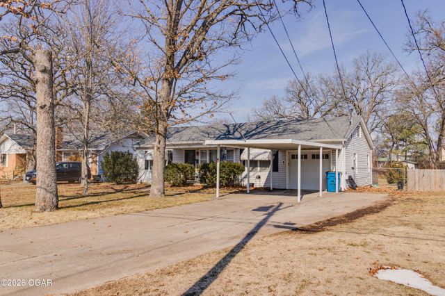 315 E 33rd Street, Joplin, MO 64804