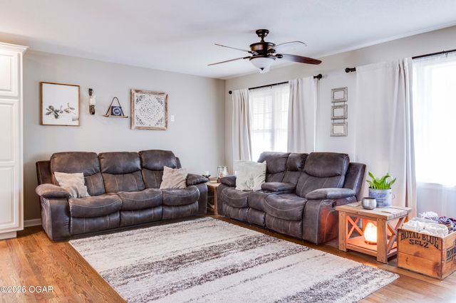 315 E 33rd Street, Joplin, MO 64804