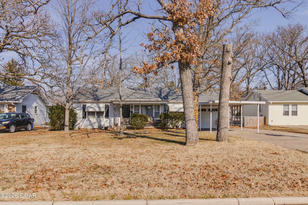315 E 33rd Street, Joplin, MO 64804