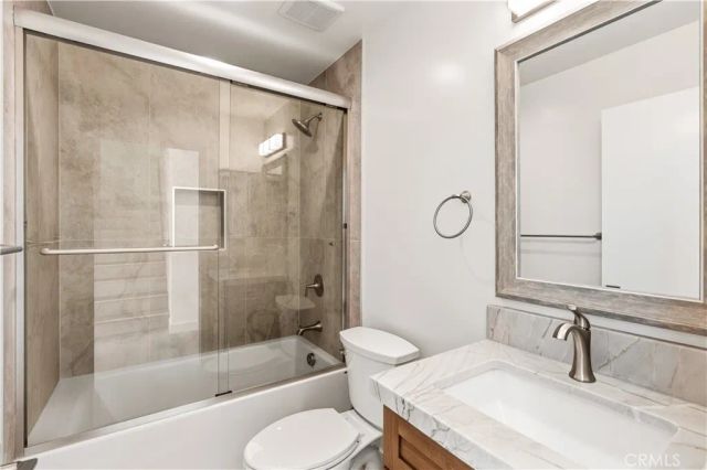 215 Oceanside Blvd 5, Oceanside, CA 92054