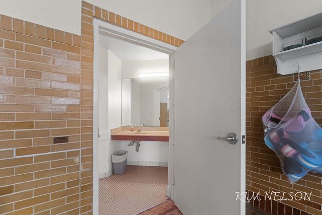 297 W Clay Avenue 201, Muskegon, MI 49440