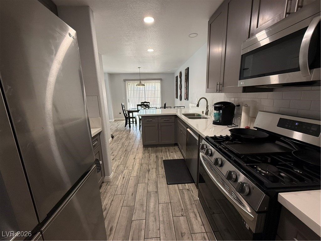 Image 13 of property listing at 10195 Tree Bark Street, Las Vegas, NV 89183