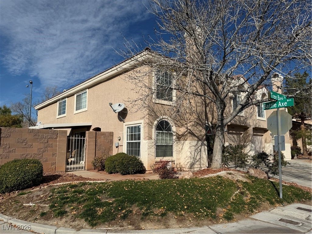 Image 2 of property listing at 10195 Tree Bark Street, Las Vegas, NV 89183