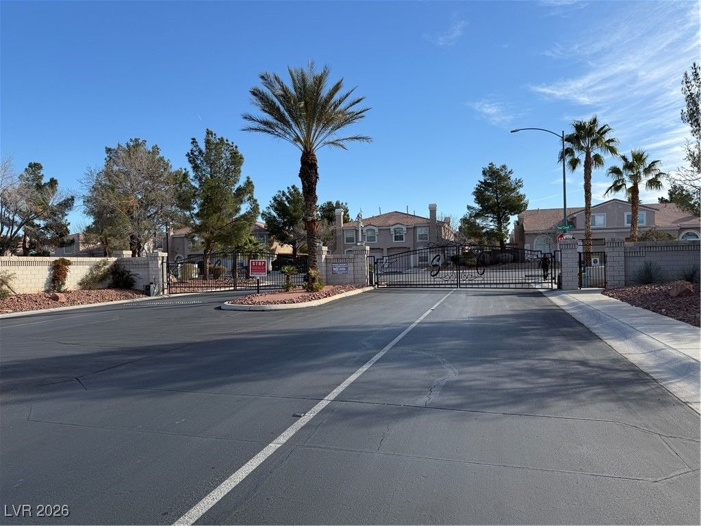Image 31 of property listing at 10195 Tree Bark Street, Las Vegas, NV 89183