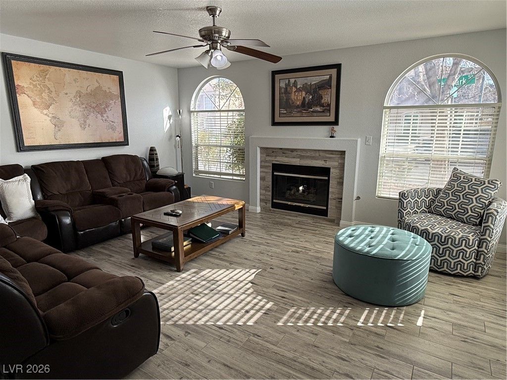 Image 4 of property listing at 10195 Tree Bark Street, Las Vegas, NV 89183