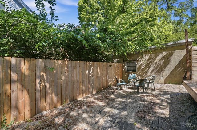 2355 Chickasaw Street, Cincinnati, OH 45219