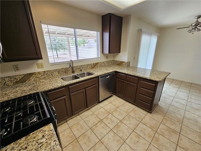 346 Montcliff Avenue, Henderson, NV 89074