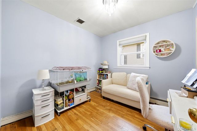 29 Suffolk Road A, Massapequa, NY 11758