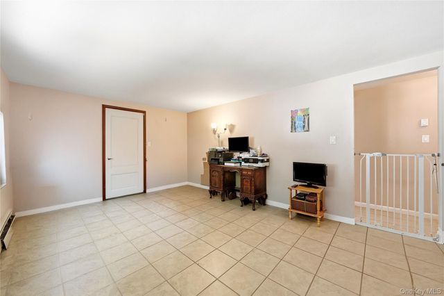 29 Suffolk Road A, Massapequa, NY 11758