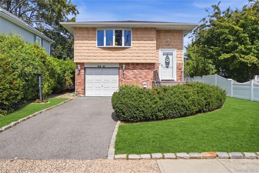29 Suffolk Road A, Massapequa, NY 11758 — exterior