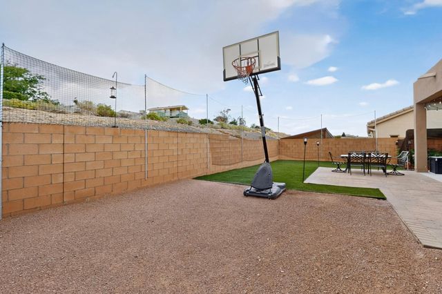139 Suez Road NE, Albuquerque, NM 87124