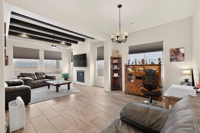 139 Suez Road NE, Albuquerque, NM 87124