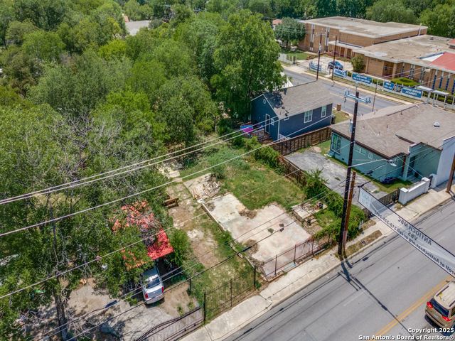 624 S Walters, San Antonio, TX 78203