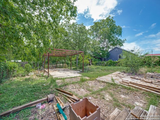 624 S Walters, San Antonio, TX 78203
