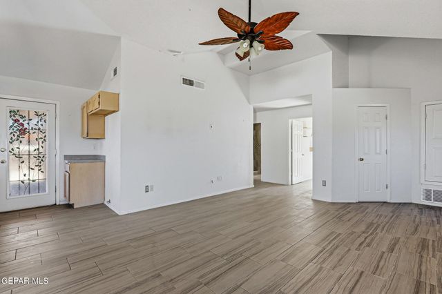 432 VON BARGEN Drive, Horizon City, TX 79928