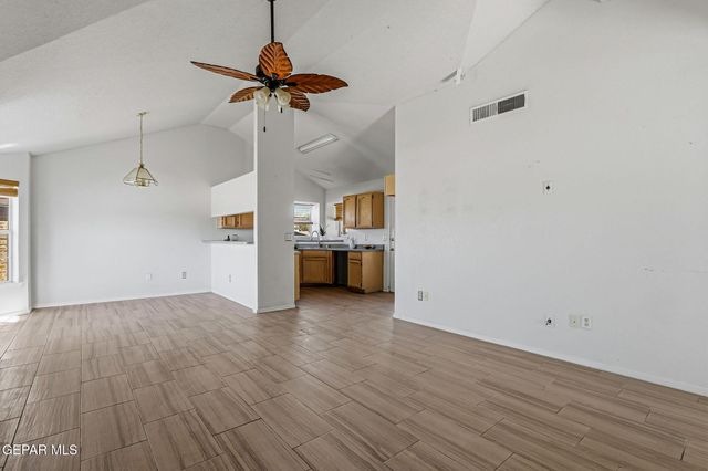 432 VON BARGEN Drive, Horizon City, TX 79928