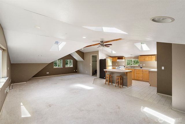 9012 146th Avenue NW, Lakebay, WA 98349