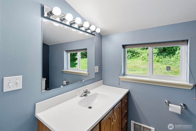 9012 146th Avenue NW, Lakebay, WA 98349