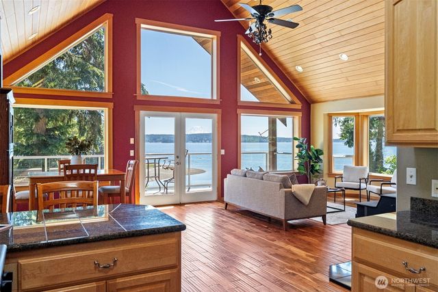 9012 146th Avenue NW, Lakebay, WA 98349