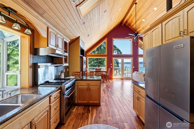 9012 146th Avenue NW, Lakebay, WA 98349