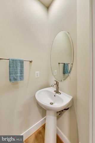 5724 45TH AVE, Hyattsville, MD 20781